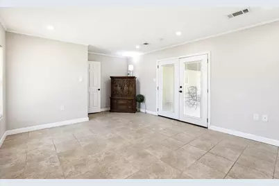 125 Glendale Street, Luling, TX 78648 - Photo 8