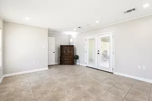 125 Glendale St, Luling, TX 78648 - Photo 8