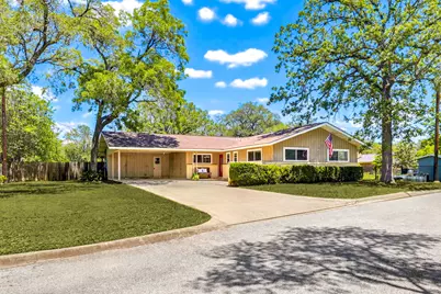 125 Glendale Street, Luling, TX 78648 - Photo 1