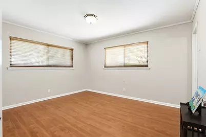 125 Glendale Street, Luling, TX 78648 - Photo 14