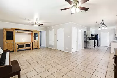 125 Glendale Street, Luling, TX 78648 - Photo 24