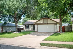1601 Primrose Trail, Round Rock, TX 78664 - Photo 2