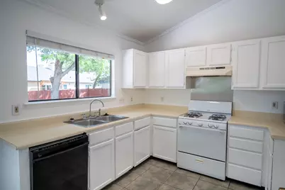 1601 Primrose Trail, Round Rock, TX 78664 - Photo 6