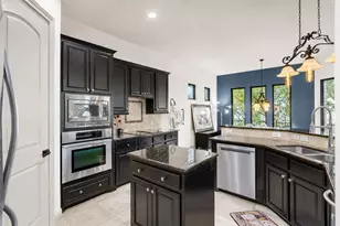 1 Treehaven Ln, The Hills, TX 78738 - Photo 12