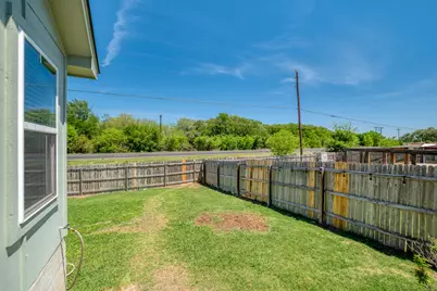 174 Falcon Drive, Luling, TX 78648 - Photo 24