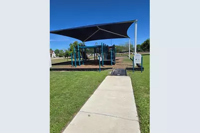 174 Falcon Drive, Luling, TX 78648 - Photo 32