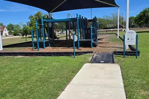 174 Falcon Dr, Luling, TX 78648 - Photo 32