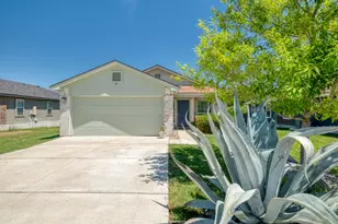 174 Falcon Dr, Luling, TX 78648 - Photo 1