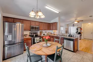174 Falcon Dr, Luling, TX 78648 - Photo 12