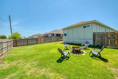 174 Falcon Drive, Luling, TX 78648 - Photo 22