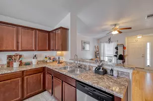 174 Falcon Dr, Luling, TX 78648 - Photo 10