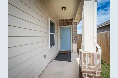 624 Independence Avenue, Liberty Hill, TX 78642 - Photo 4