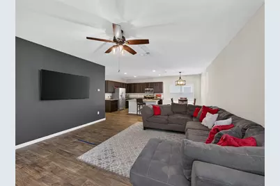 624 Independence Avenue, Liberty Hill, TX 78642 - Photo 6