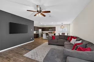 624 Independence Ave, Liberty Hill, TX 78642 - Photo 6