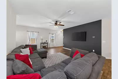 624 Independence Avenue, Liberty Hill, TX 78642 - Photo 8