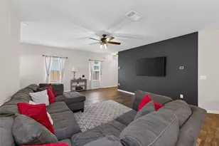 624 Independence Ave, Liberty Hill, TX 78642 - Photo 8
