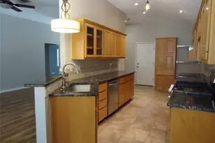 1404 Peachtree Valley Dr, Round Rock, TX 78681 - Photo 6