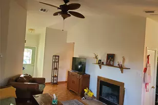 806 Black Locust Dr, Pflugerville, TX 78660 - Photo 2