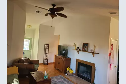 806 Black Locust Drive, Pflugerville, TX 78660 - Photo 2
