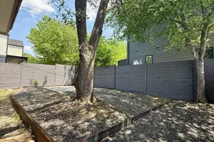 806 Philco Dr, Austin, TX 78745 - Photo 8