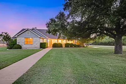 106 Lakeview Lane, Georgetown, TX 78633 - Photo 1