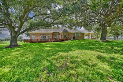 1552 Holub Road, Schulenburg, TX 78956 - Photo 4