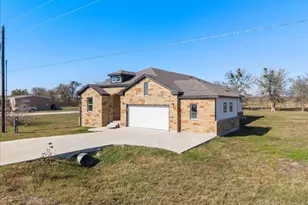 217 Gato Rd, Cedar Creek, TX 78612 - Photo 2