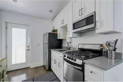 1126 1/2 Chicon Street #2, Austin, TX 78702 - Photo 4