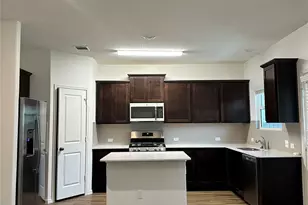 104 Wind Flower Ln, Liberty Hill, TX 78642 - Photo 4