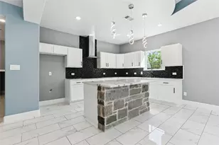 130 Creekwood Trail, Cedar Creek, TX 78612 - Photo 16