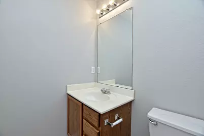 102 Blanco Woods Boulevard, Elgin, TX 78621 - Photo 30