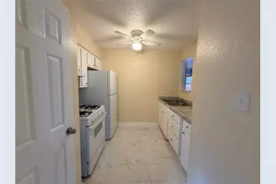 4302 Scottsdale Rd #A, Austin, TX 78721 - Photo 10