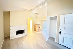 4302 Scottsdale Rd, Austin, TX 78721 - Photo 6