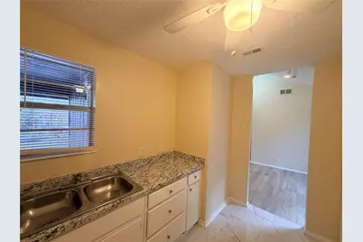 4302 Scottsdale Rd #A, Austin, TX 78721 - Photo 12