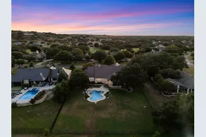 27017 Masters Parkway, Spicewood, TX 78669 - Photo 38