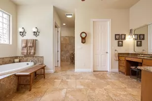 27017 Masters Pkwy, Spicewood, TX 78669 - Photo 12