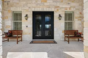 27017 Masters Pkwy, Spicewood, TX 78669 - Photo 2