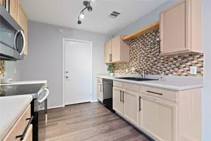 8609 Claude Ct, Austin, TX 78747 - Photo 4