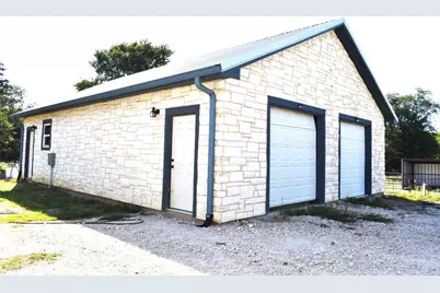 1414 County Road 320, Rockdale, TX 76567 - Photo 24