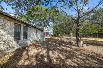517 First Street, Lexington, TX 78947 - Photo 16