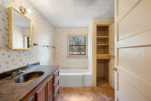 517 First St, Lexington, TX 78947 - Photo 14