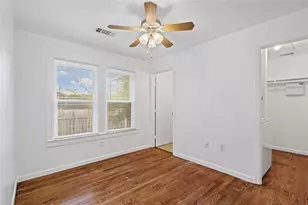 1307 Concho St, Austin, TX 78702 - Photo 12