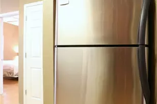 910 W 25th St, Austin, TX 78705 - Photo 8