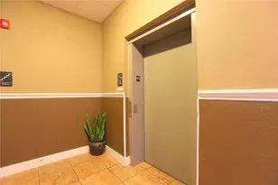 910 W 25th St, Austin, TX 78705 - Photo 22