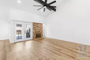 2009 Sandberg Dr, Austin, TX 78752 - Photo 2