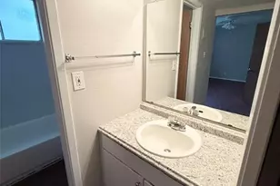 308 E 34th St, Austin, TX 78705 - Photo 8
