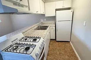308 E 34th St, Austin, TX 78705 - Photo 2