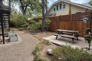 308 E 34th St, Austin, TX 78705 - Photo 10