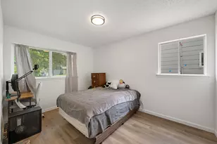 5800 Breezewood Dr, Austin, TX 78745 - Photo 16