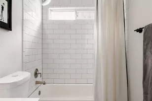 1313 E 13th St, Austin, TX 78702 - Photo 28